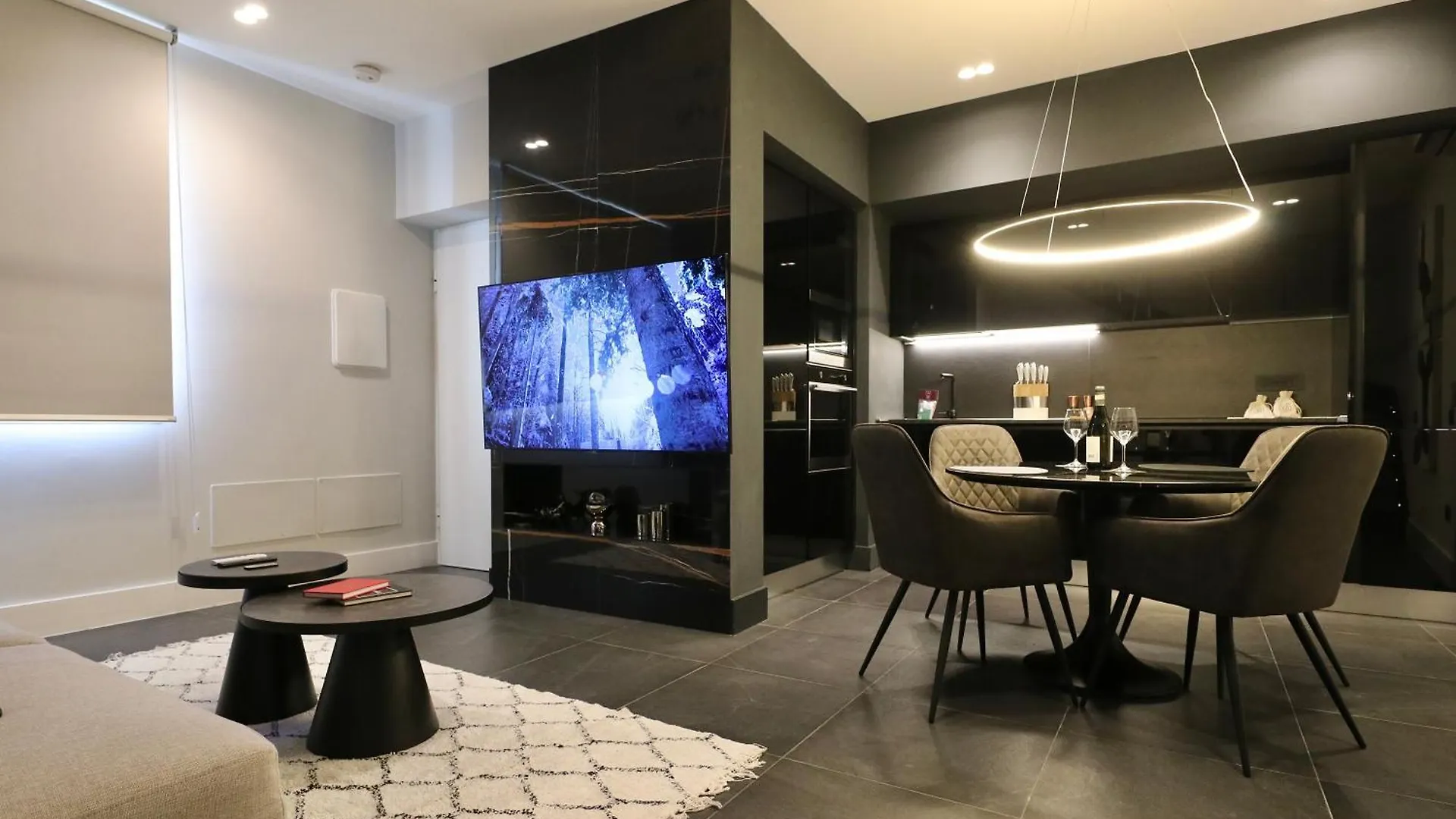 Spacious Modern Apartment In Monumental Building - Free Parking - Workspace - Historical Centre 奧爾比亞