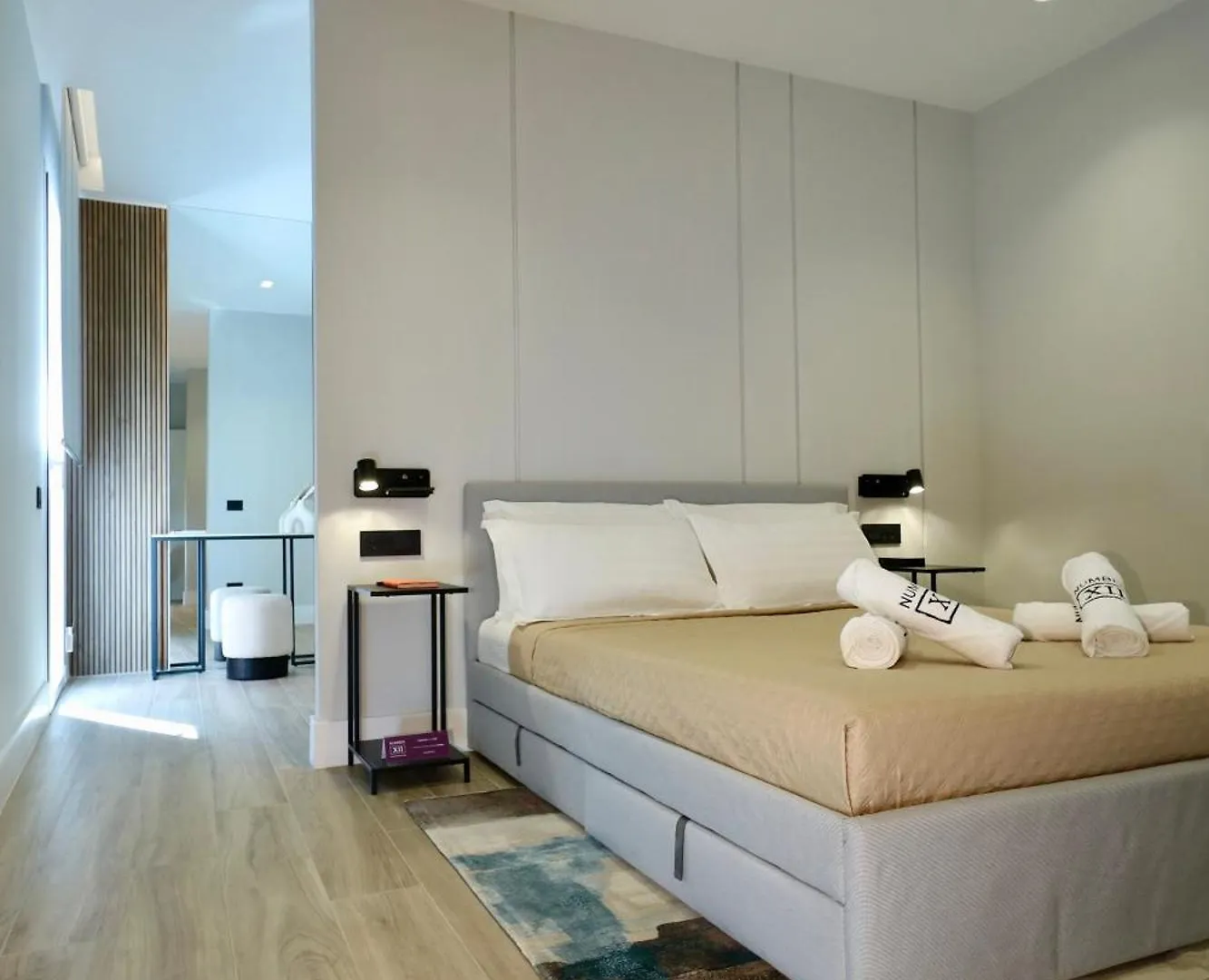 Spacious Modern Apartment In Monumental Building - Free Parking - Workspace - Historical Centre 奧爾比亞