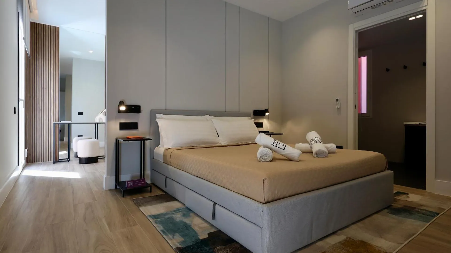 Spacious Modern Apartment In Monumental Building - Free Parking - Workspace - Historical Centre 奧爾比亞