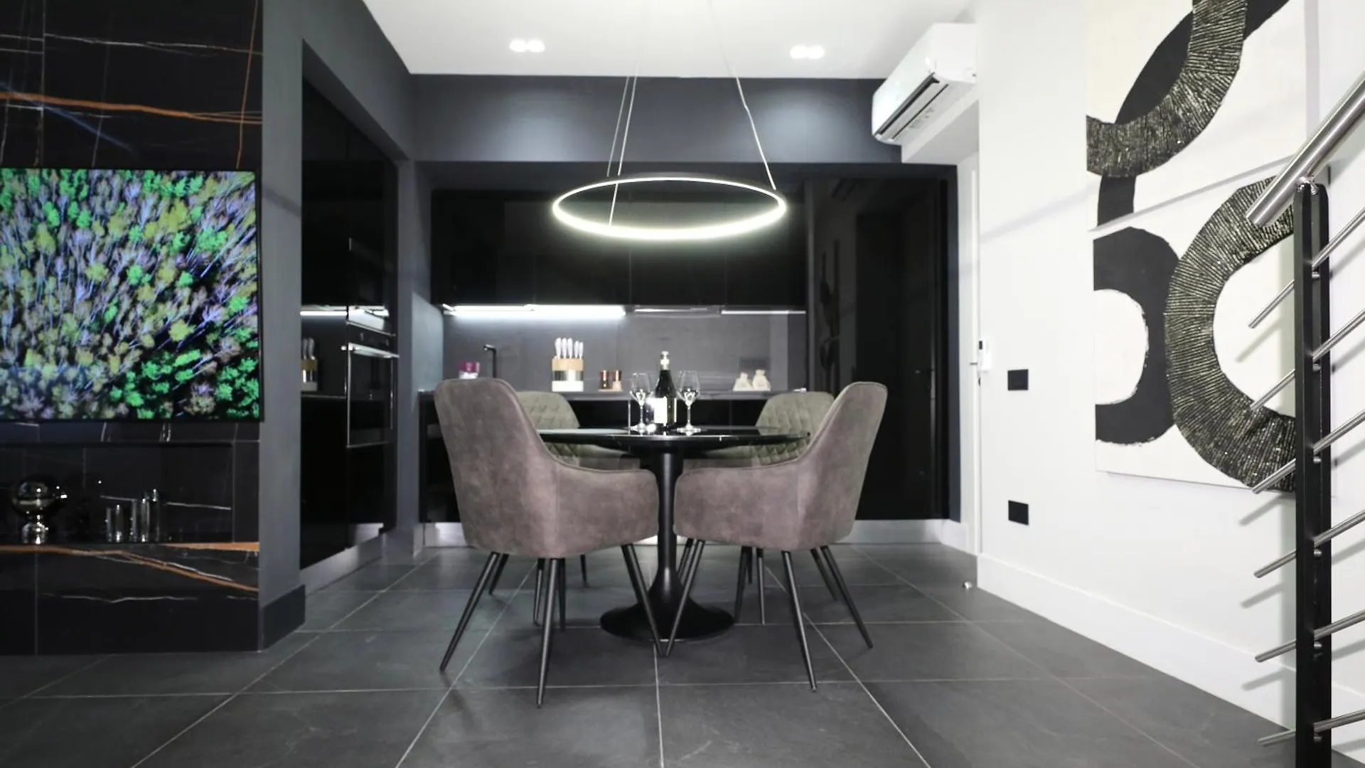 Spacious Modern Apartment In Monumental Building - Free Parking - Workspace - Historical Centre 奧爾比亞
