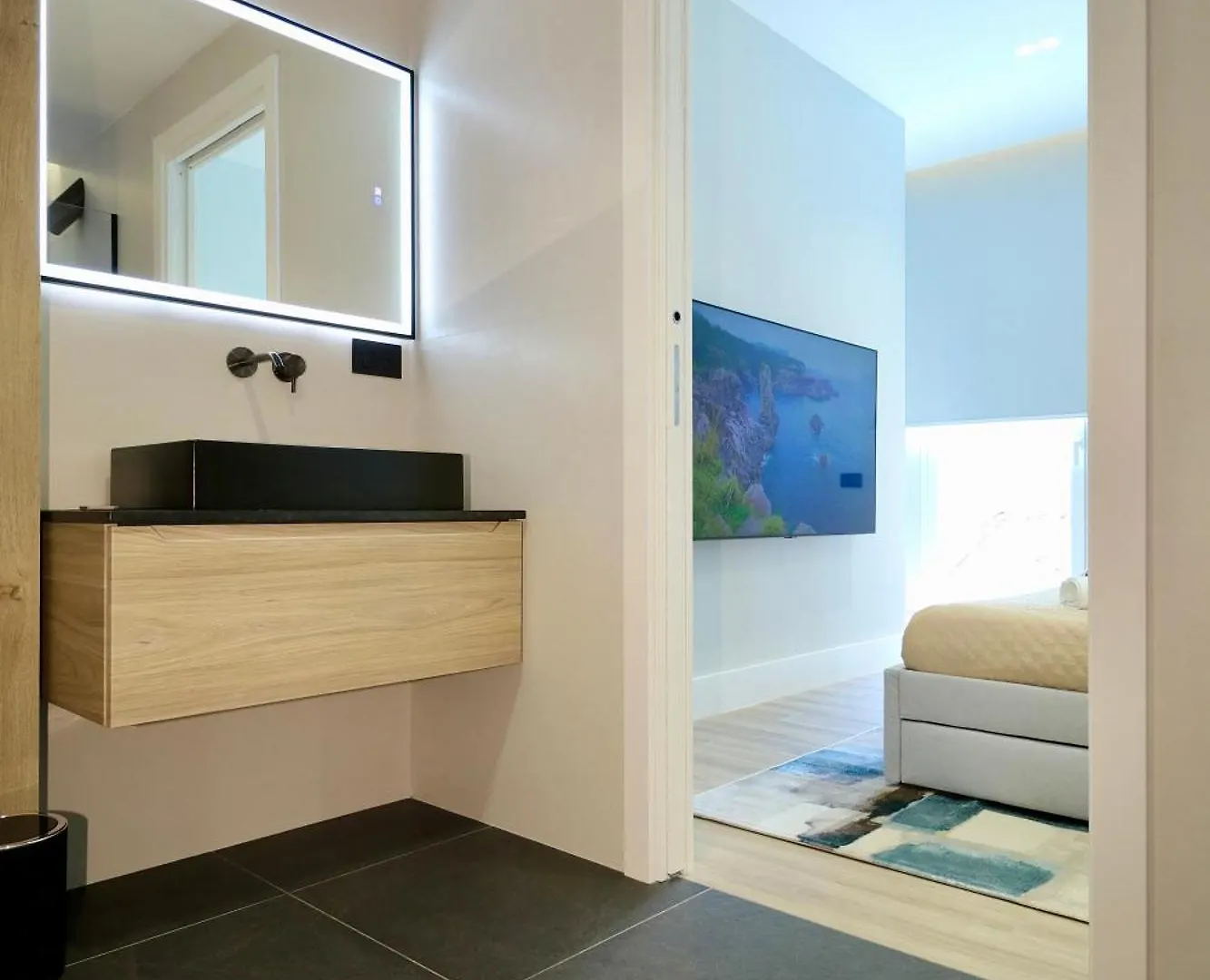 Spacious Modern Apartment In Monumental Building - Free Parking - Workspace - Historical Centre 奧爾比亞 意大利