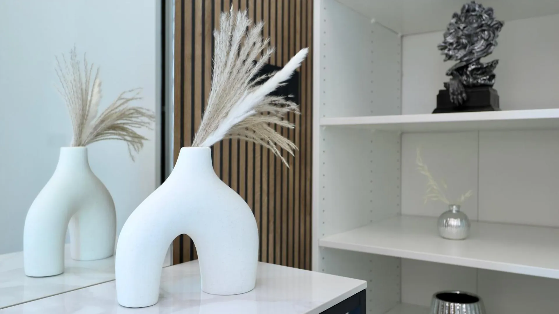 Spacious Modern Apartment In Monumental Building - Free Parking - Workspace - Historical Centre 奧爾比亞